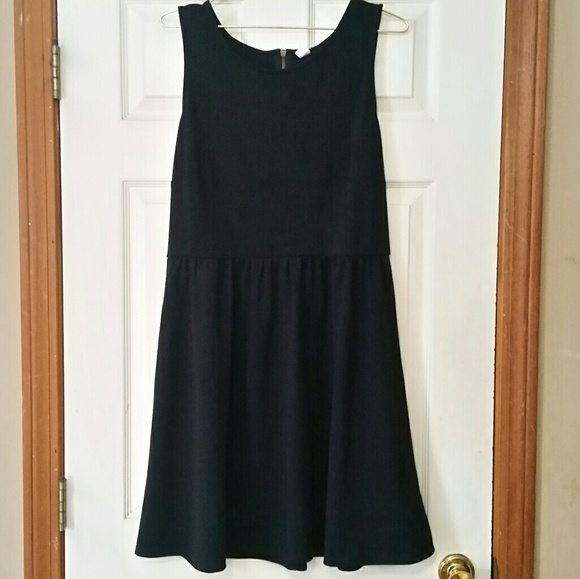 Old Navy Dresses & Skirts - Old Navy Black Sleeveless Dress Zipper Back
